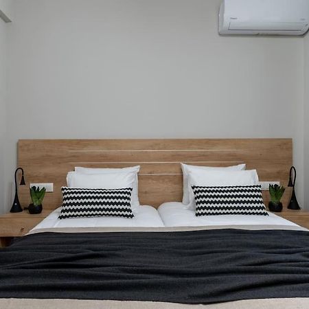 Stylish Abode Under Acropolis W/ Sunny Courtyard! Apartman Athén Kültér fotó