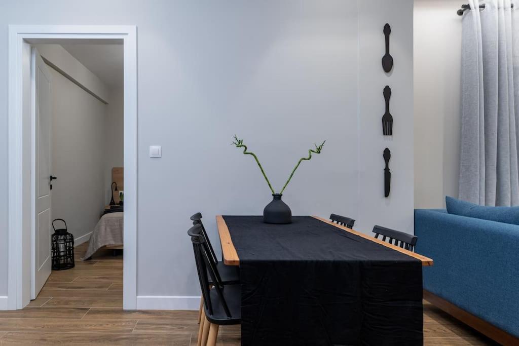 Stylish Abode Under Acropolis W/ Sunny Courtyard! Apartman Athén Kültér fotó